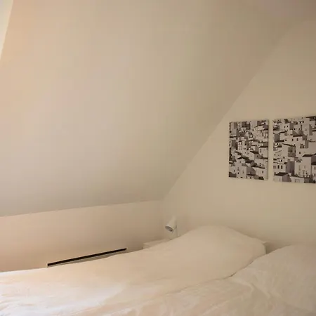 House In Park Filled With Charm Ferienhaus *