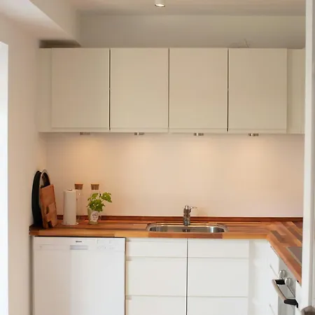 Ferienhaus House In Park Filled With Charm *