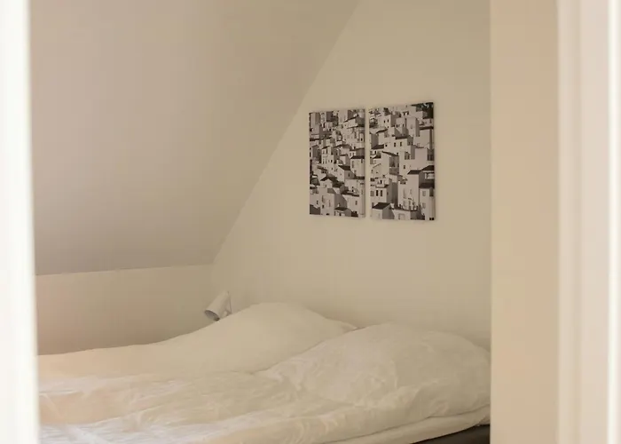 House In Park Filled With Charm Tatil Evi