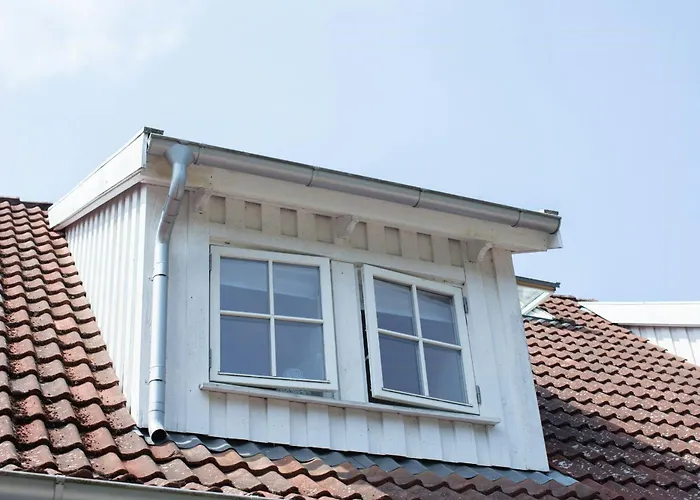 House In Park Filled With Charm Tatil Evi