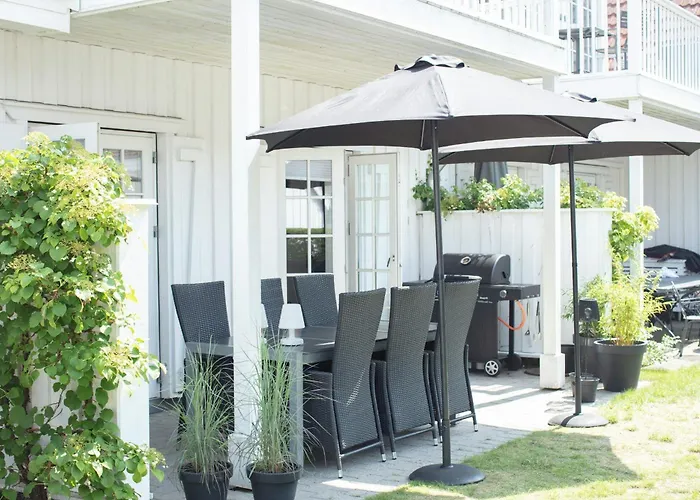 House In Park Filled With Charm Tatil Evi *